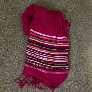 Bright, dark pink woven scarf